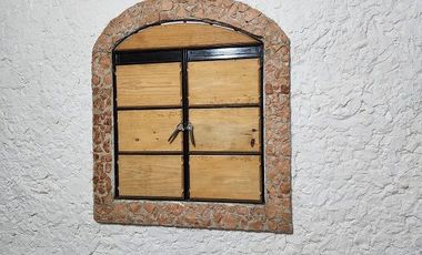 ¡Espectacular Casa Quinta en Venta! Amplio Jardín, con Piscina. Temozon, yuc.