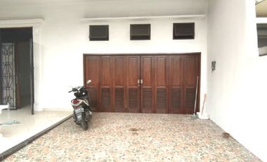 Disewakan Cepat Rumah Mewah 2 Lantai Siap Huni @Taman Modren Jakarta Timur