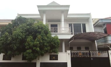 Disewakan Cepat Rumah Mewah 2 Lantai Siap Huni @Taman Modren Jakarta Timur