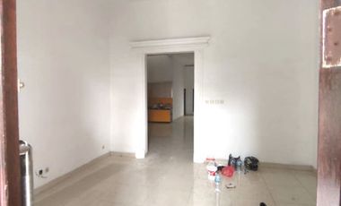 Disewakan Cepat Rumah Mewah 2 Lantai Siap Huni @Taman Modren Jakarta Timur