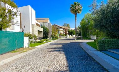 AL NORTE EN RANCHO SAN ANTONIO SUPER AMPLIA Y HERMOSA