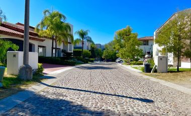 AL NORTE EN RANCHO SAN ANTONIO SUPER AMPLIA Y HERMOSA