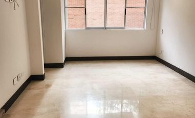 apartamento en venta en cristales. Cod V15507