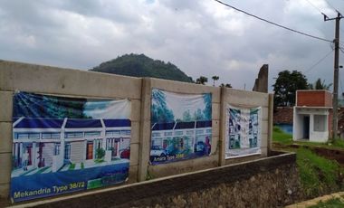 Rumah Asri dan Nyaman Lokasi Strategis di Nagreg 20 menit ke Tol Cileunyi Dp 5juta All in.