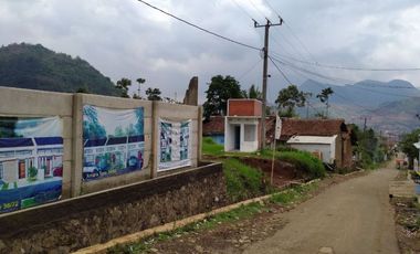 Rumah Asri dan Nyaman Lokasi Strategis di Nagreg 20 menit ke Tol Cileunyi Dp 5juta All in.