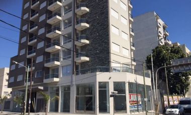 Local a la calle en Venta Haedo / Moron (A025 2833)