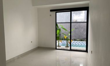 RUMAH MODERN 2 LANTAI DI MAGUWOHARJO 800 JUTAAN PRIVATE POOL