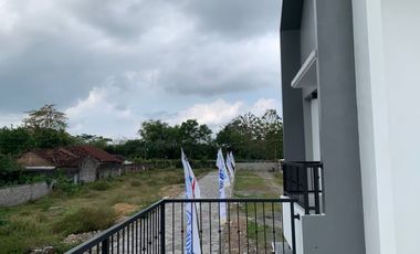 RUMAH MODERN 2 LANTAI DI MAGUWOHARJO 800 JUTAAN PRIVATE POOL