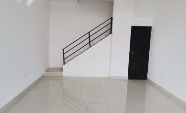 Local comercial de alquiler en C.C. OASIS, 42 m2, ave Terminal Terrestres.