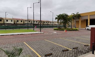 Local comercial de alquiler en C.C. OASIS, 42 m2, ave Terminal Terrestres.