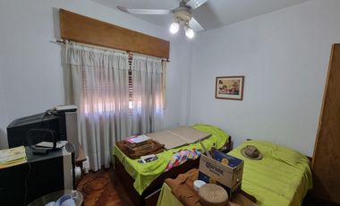 Casa PH en venta en Ramos Mejia Sur