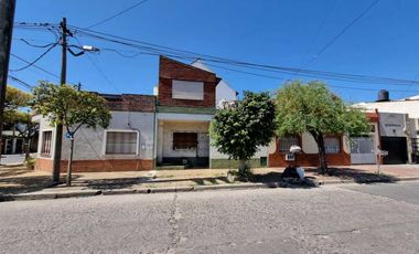 Casa PH en venta en Ramos Mejia Sur