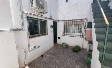 Casa PH en venta en Ramos Mejia Sur