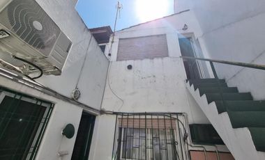 Casa PH en venta en Ramos Mejia Sur