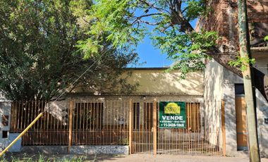 Casa, 4 Ambientes, Jardin, Buena Ubicacion