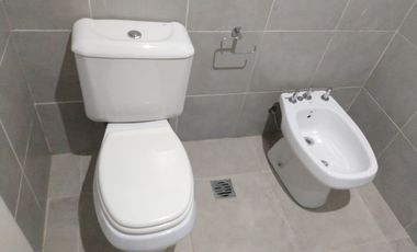 Venta - Chalet tres ambientes reciclado - Juan A Peña 7426