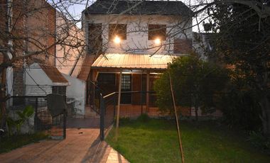 Excelente Chalet 5 amb - Lote 10x36