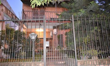 Excelente Chalet 5 amb - Lote 10x36