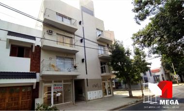 Venta de departamento en calle Catamarca y México