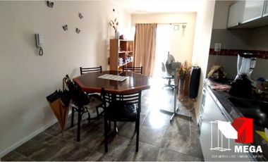 Venta de departamento en calle Catamarca y México