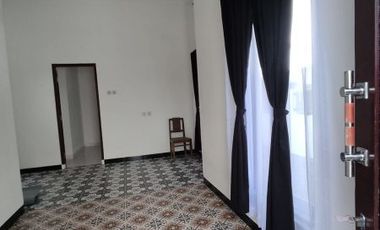 RUMAH SIAP HUNI VIEW SAWAH DEKAT JALAN UTAMA MANISRENGGO