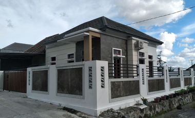 RUMAH SIAP HUNI VIEW SAWAH DEKAT JALAN UTAMA MANISRENGGO