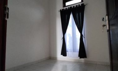RUMAH SIAP HUNI VIEW SAWAH DEKAT JALAN UTAMA MANISRENGGO