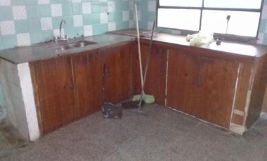 PH AL FRENTE CON ENTRADA DE AUTO.