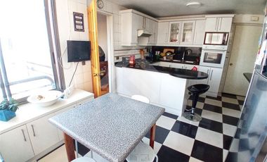 Departamento en Venta en Luis Matte Larrain/ Miravalle de Apoquindo