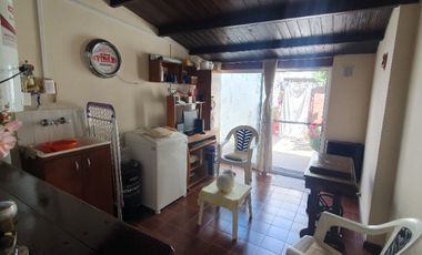 Dúplex en Venta en Villa Primera