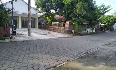 Strategic Area For Sale Shophouse In Pondok Krapyak Area