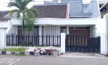 Rumah ROW Jalan Lebar di Wisma Permai Tengah, Surabaya