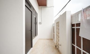 Rumah 3 Kamar SHM 6 Menit ke RS Taman Harapan Baru Hadap Timur J-38437