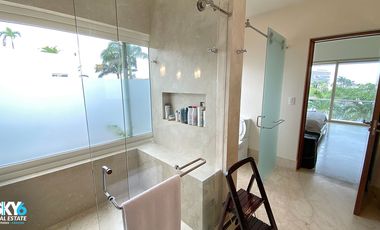 Residencia de Lujo en Puerto Cancún: Infinity Pool, Muelle Privado y Frente de Canal