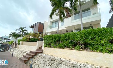 Residencia de Lujo en Puerto Cancún: Infinity Pool, Muelle Privado y Frente de Canal