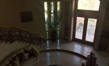 Hermosa casa en esquina en Santa Anita