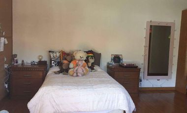 Hermosa casa en esquina en Santa Anita