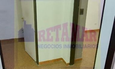 Venta de Excelente local Comercial - Zona Haedo