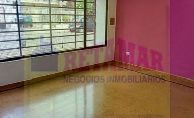 Venta de Excelente local Comercial - Zona Haedo