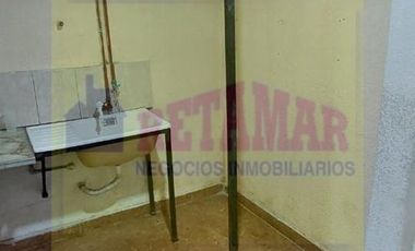 Venta de Excelente local Comercial - Zona Haedo