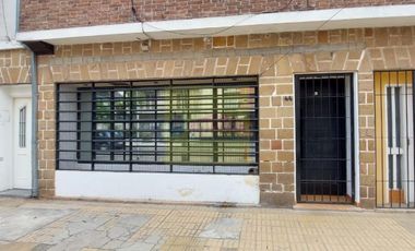 Venta de Excelente local Comercial - Zona Haedo