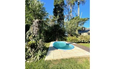 VENTA CHALET DE 5 AMB.C/ PARQUE, PISCINA, QUINCHO.SIERRA DE LOS PADRES