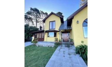 VENTA CHALET DE 5 AMB.C/ PARQUE, PISCINA, QUINCHO.SIERRA DE LOS PADRES