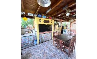 VENTA CHALET DE 5 AMB.C/ PARQUE, PISCINA, QUINCHO.SIERRA DE LOS PADRES