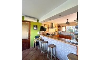 VENTA CHALET DE 5 AMB.C/ PARQUE, PISCINA, QUINCHO.SIERRA DE LOS PADRES