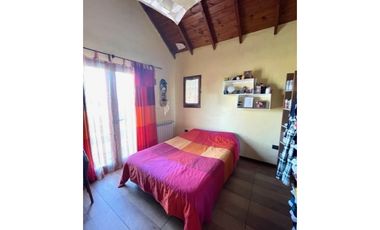 VENTA CHALET DE 5 AMB.C/ PARQUE, PISCINA, QUINCHO.SIERRA DE LOS PADRES