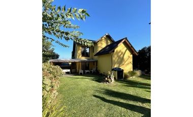 VENTA CHALET DE 5 AMB.C/ PARQUE, PISCINA, QUINCHO.SIERRA DE LOS PADRES