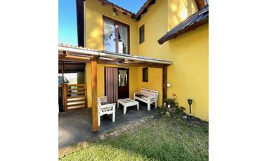 VENTA CHALET DE 5 AMB.C/ PARQUE, PISCINA, QUINCHO.SIERRA DE LOS PADRES