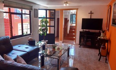 EN VENTA EN CUAJIMALPA DOS CASAS EN UNA