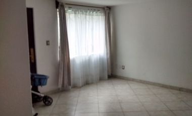 Departamento en PB a un paso de Eje 3 Ote, Metro y MB Apatlaco